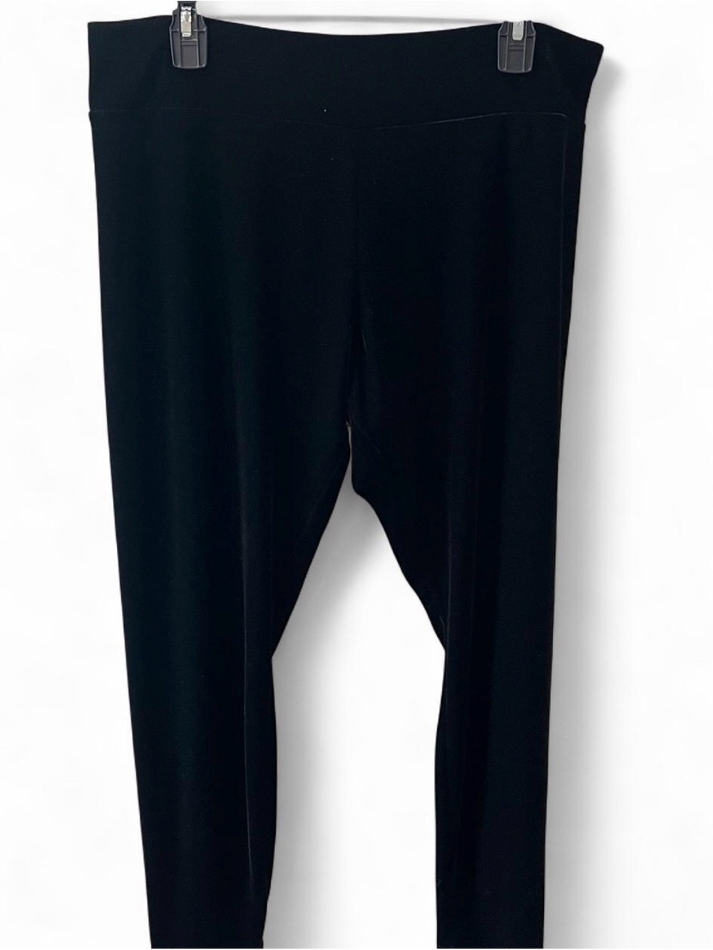 HUE NWT Black Velvet High Rise Leggings XL